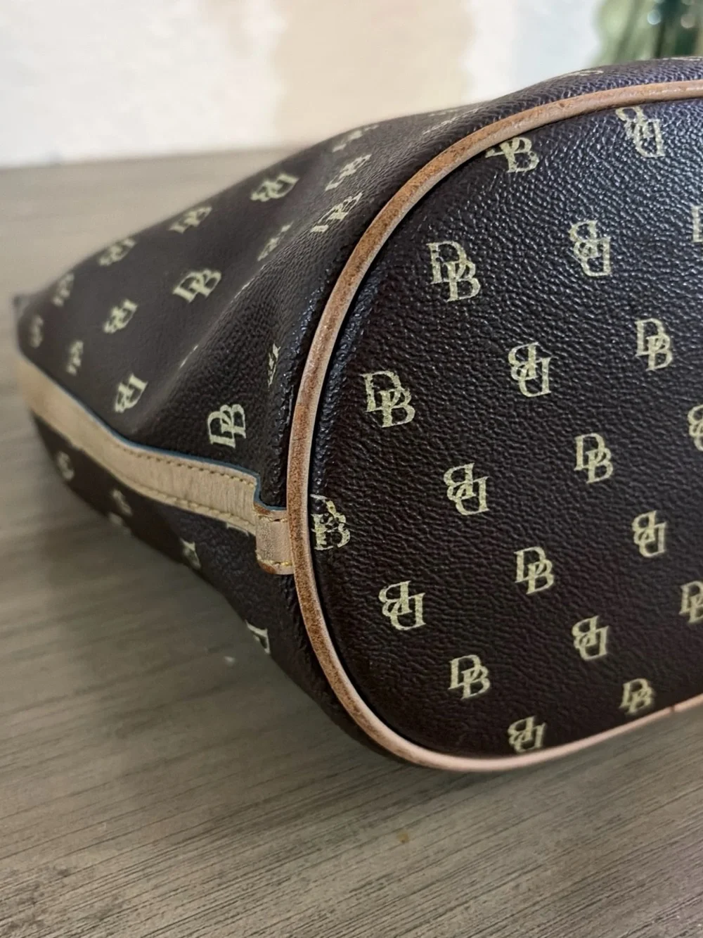 Dooney & Bourke - Small Pebble Hobo - Black/Brown - Bagette